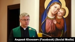 Ксёндз Анджэй Юхневіч, якога ўлады Беларусі асудзілі на 13 гадоў калёніі. Архіўнае фота