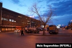 ვაგზლის მოედანი ალიონზე