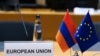 საილუსტრაციო ფოტო. სომხეთის და ევროკავშირის დროშები