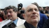Писатели Дмитрий Быков и Григорий Чхартишвили (Борис Акунин)