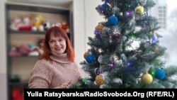 Administratorul Nina Bondar spune că adăpostul supraviețuiește datorită ajutorului umanitar al donatorilor internaționali și a mai multor granturi.