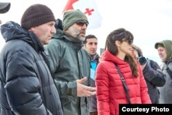 ლანა ღვინჯილია ანტისაოკუპაციო მოძრაობის წევრებთან ერთად, სოფელი ატოცი, 2019 წელი