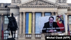 Cehia este unul din suporterii cei mai fermi ai Kievului. În imagine: fațada Muzeului Național din Praga la jumătate de an după invadarea Ucrainei de către Rusia.
