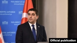 შალვა პაპუაშვილი