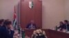 Рауль Хаджимба начал с констатации: сегодня Абхазия живет на собственные средства и в целом справляется со своими проблемами. Все обязательства, которые взяло на себя руководство страны, выполняются