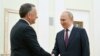 Рускиот претседател Владимир Путин (десно) на претходната средба со американскиот претставник Стив Виткоф во Москва