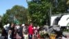 В Сухуме утром на набережной в парке Махаджиров люди возложили цветы к памятнику махаджирам, здесь прошел митинг памяти