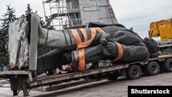 Дэмантаж помніка Леніну ў Запарожжы. 17 траўня 2016г.