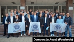Membri ai partidului Democrația Acasă (DA) la Ședința Consiliului Politic Național, 6 aprilie 2024