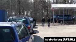 Чарга на рэгістрацыю іншамарак у Гомелі.