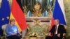 Меркель попросила Путина помочь с разрешением миграционного кризиса 