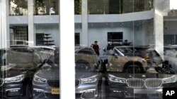 Илустрација, луксузни автомобили 