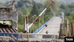 Нововведение будет способствовать ускорению процесса досмотра автотранспорта, и, как следствие, уменьшит очереди на границе