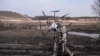 Atât Rusia cât și Ucraina folosesc pe scară largă dronele militare pentru a se ataca reciproc.