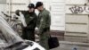 Дмитрий Ковтун заявил, что намерен отправиться в Гамбург и отвечать на вопросы немецких следователей при двух условиях: ему должно быть гарантировано свободное передвижение с предоставлением охраны и невыдача британской юстиции
