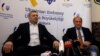 Ахтем Чийгоз (сол жатқа) бен Ильми Умеров Түркиядағы Украина елшілігінде. Анкара, 26 қазан 2017 жыл.