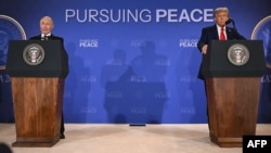 Претседателот на САД Доналд Трамп и рускиот претседател Владимир Путин на прес-конференција во Анкориџ, Алјаска, 15 август 2025