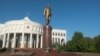 Өзбекстан тұңғыш президенті Ислам Каримовтің Ташкенттегі ескерткіші.