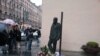 Памятник Сергею Довлатову в Петербурге