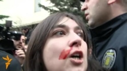 დაპირისპირება ეროვნულ ბიბლიოთეკასთან