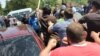 Законопроект подразумевает уголовное преследование тех лиц, которые прибегнут к насилию или к угрозам в ходе предвыборной агитации на избирательных участках и прилегающих к ним территориях