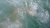 Падлеткаў на моры ратуюць пры дапамозе дрона. ВІДЭА