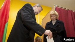 Андрэй Саньнікаў і Ірына Халіп, 19 студзеня 2010