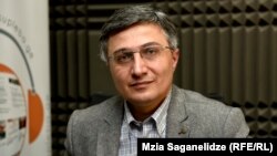 კონსტიტუციონალისტი ლევან ალაფიშვილი. მას არაერთი საქმე აქვს წარმოებული საკონსტიტუციო სასამართლოში