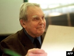 Чэслаў Мілаш, здымак 2000 году