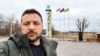 Президент України Володимир Зеленський під час поїздки до прифронтового Куп’янськ на Харківщині, 18 листопада 2024 року