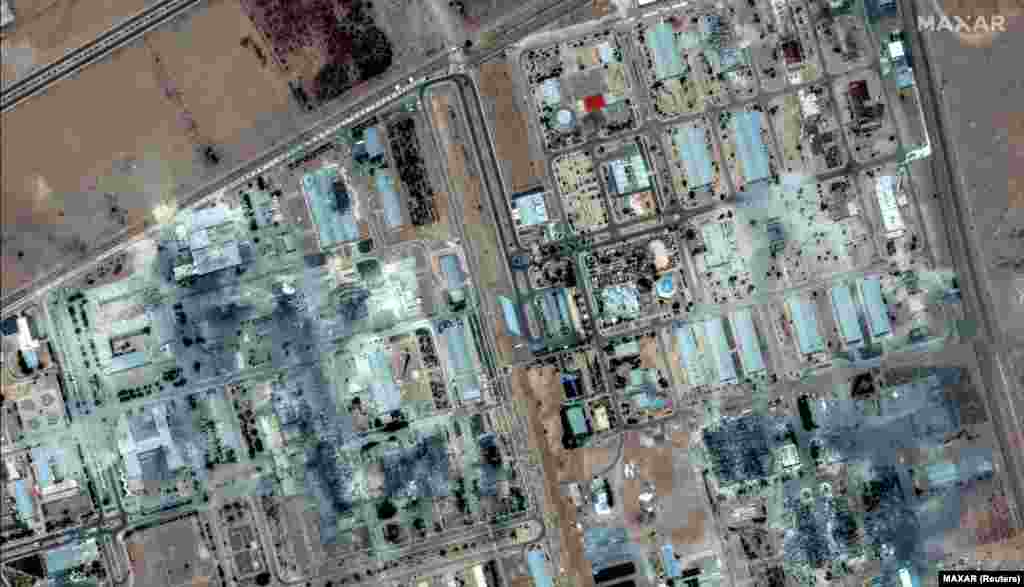 Instalația de îmbogățire a uraniului de la Isfahan văzută din satelit pe 19 iunie și pe 22 iunie, după loviturile americane.