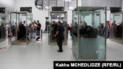 Теперь у уроженца Ингушетии и азербайджанского оппозиционера надежда на грузинское правосудие. В Центре по правам человека им помогли обжаловать решение министерства