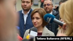 მაია სანდუ საარჩევნო უბანზე. მოლდოვა. 2024 წლის 20 ოქტომბერი