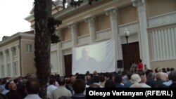Просмотр интервью Тенгиза Китовани в Сухуми