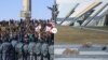 1997 год, каля будынка КДБ. Фота: Георгі Ліхтаровіч