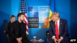 Украинскиот претседател Володомир Зеленски и американскиот претседател Доналд Трамп