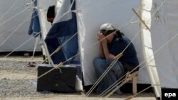 С 1 мая югоосетинские власти отменили справку – «форму №9» и ввели вместо нее так называемый пропуск. Это документ, заменяющий удостоверение личности для тех, кто живет на территории Ленингорского района, но не является гражданином Южной Осетии