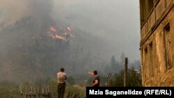 Когда настанет время исчерпывающих ответов, пока не известно. Сейчас острее стоит другой вопрос – когда стихнет огонь