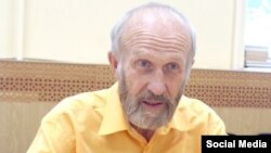 Альберт Разін
